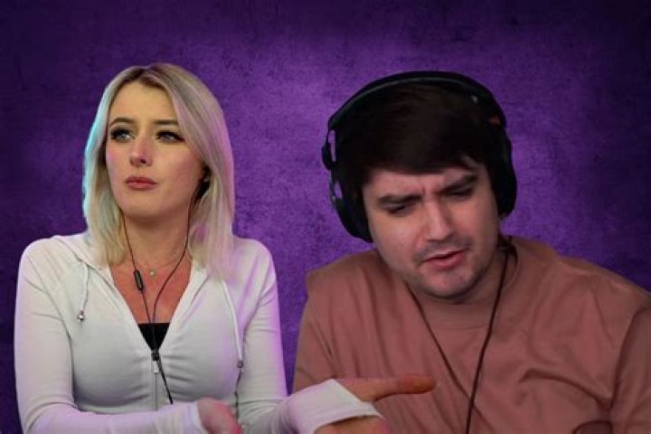 
AdrianahLee, 22, Female Twitch Streamer, Makes an allegation against CrazySlick 