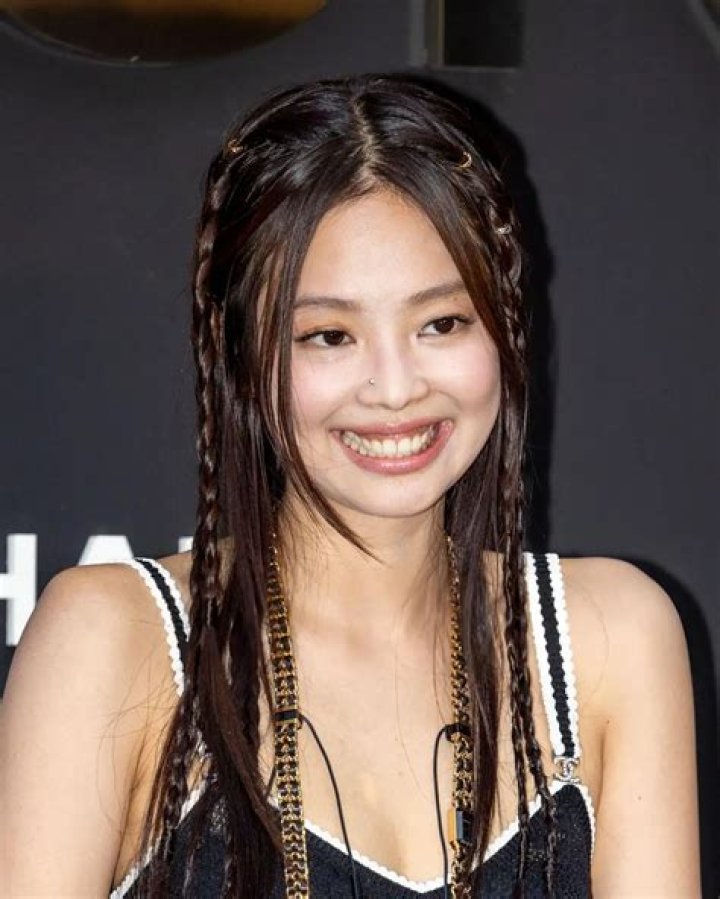 
Haeni Kim Height, Weight, Net Worth, Age, Birthday, Wikipedia, Who, Nationality, Biography 