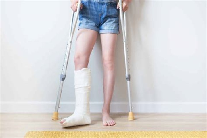 
Hanah Bowen Car Accident Led Injury, Fans Think She Is Limping On The Pitch 
