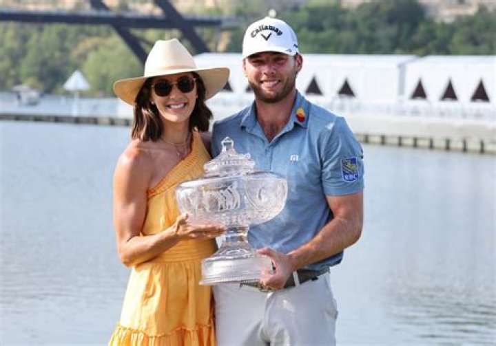 PGA Star Sam Burns Wife Caroline Campbell Age Gap & Net Worth in 2022 After Tour Purse