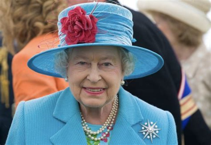 Queen Elizabeth II Height, Weight, Net Worth, Age, Birthday, Wikipedia, Who, Instagram, Biography