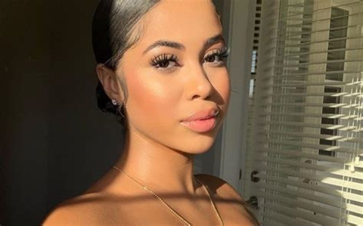 Who Is Yasmine Lopez Married To? Baby Daddy Of Internet Influencer And Her Surgery Facts
